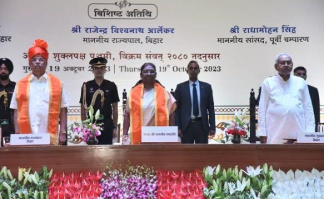 गांधी के एकता और समानता के मार्ग पर चलकर विकसित राष्ट्र बनेगा भारत : राष्ट्रपति