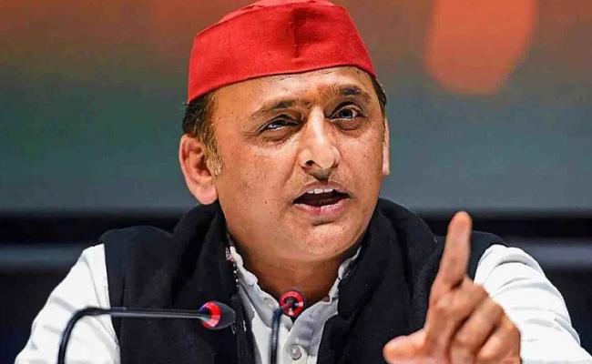 आईएनडीआईए गठबंधन में दरार, अखिलेश यादव ने कांग्रेस को बताया धोखेबाज