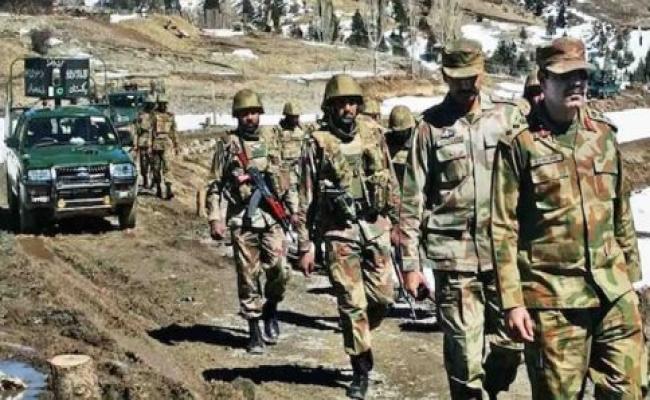 पाकिस्तान में मुठभेड़, चार सैनिक और आठ आतंकवादी मारे गए