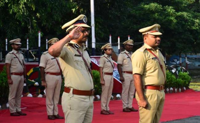 शहीद के सम्मान में हमेशा उनके परिवार के खड़े रहेंगे पुलिसकर्मी : डीआईजी