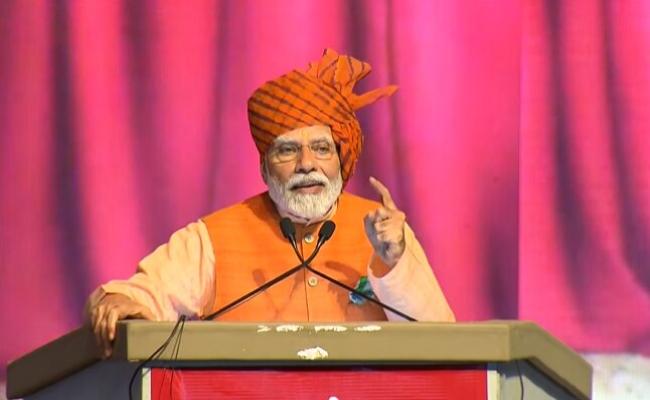 रावण के साथ जातिवाद और क्षेत्रवाद का भी दहन होना चाहिए : प्रधानमंत्री