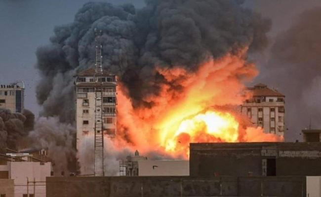 गाजा पर इजराइल की बमबारी जारी, नेतन्याहू ने पहली बार स्वीकारा कि हमास हमले को रोकने में सुरक्षा चूक के लिए जवाबदेह
