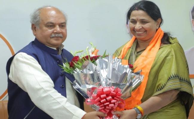 मप्र विस चुनावः कांग्रेस की प्रदेश महामंत्री सविता दीवान शर्मा भाजपा में शामिल