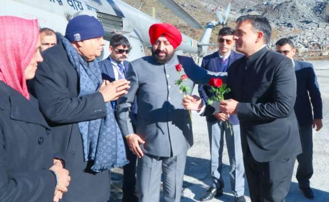 उपराष्ट्रपति जगदीप धनकड़ ने बाबा केदार के दर्शन किए, देश की खुशहाली कामना की