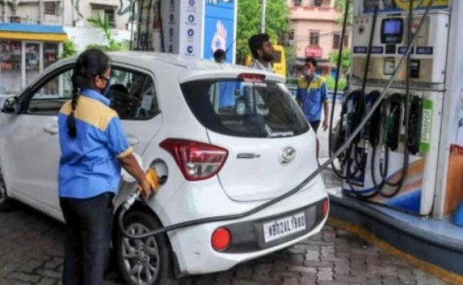  पेट्रोल-डीजल की कीमत स्थिर, कच्चा तेल 91 डॉलर प्रति बैरल के करीब