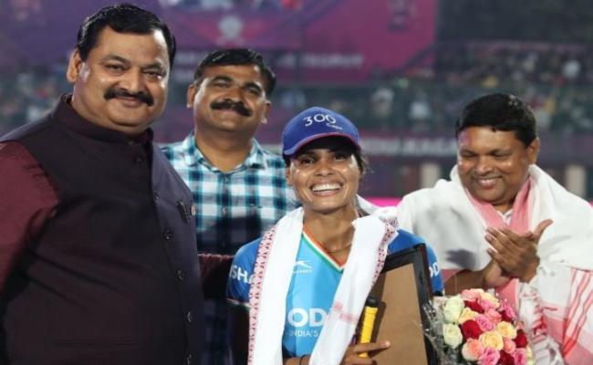 हॉकी इंडिया ने 300 अंतरराष्ट्रीय मैच पूरे करने पर वंदना कटारिया को दी बधाई