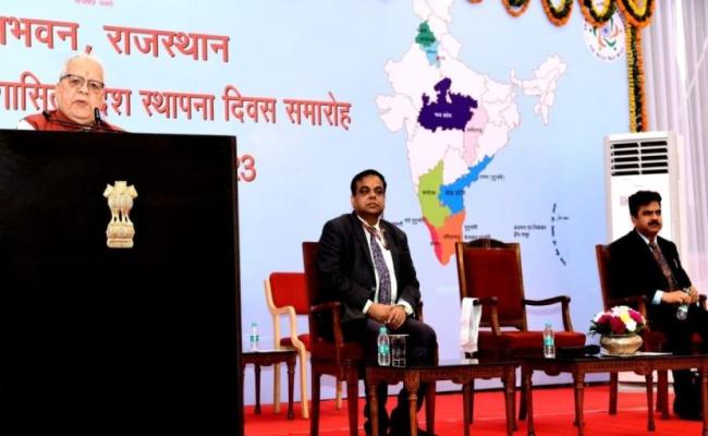 राजभवन में आठ राज्यों और पांच केन्द्रशासित प्रदेशों का स्थापना दिवस मनाया गया
