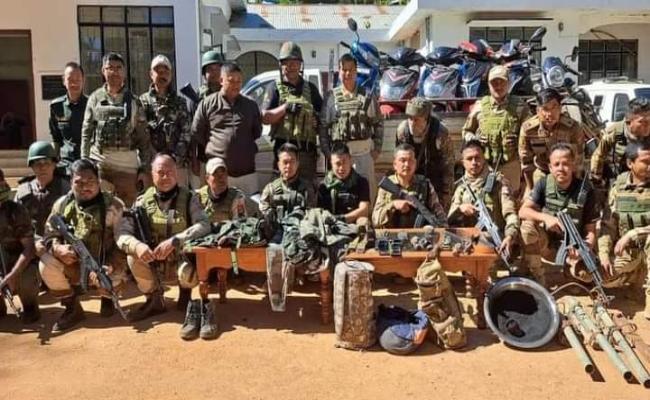 मणिपुर : तलाशी अभियान में हुई हथियारों की बरामदगी