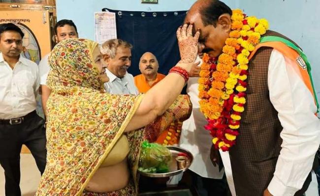 मप्र विस चुनाव: भाजपा प्रत्याशी रघुराज कंषाना कर रहे धुआंधार प्रचार