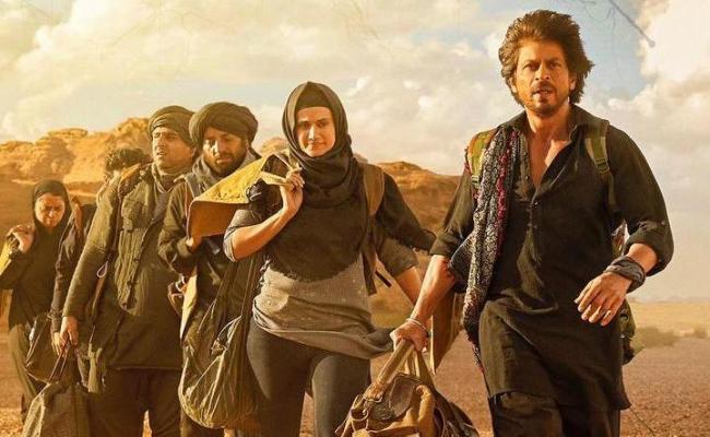 मेकर्स ने जारी किए 'डंकी' के दो शानदार पोस्टर्स, सभी किरदारों की दिखी खास झलक