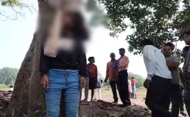 जांजगीर: पेड़ पर लटका मिला युवती का शव , जांच में जुटी पुलिस