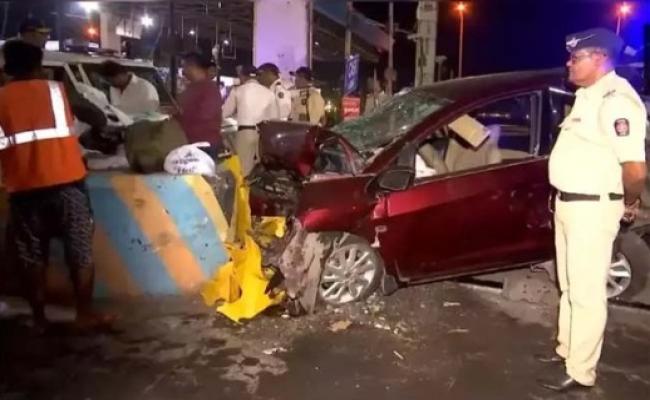 मुंबई में सी-लिंक रोड पर छह वाहनों की टक्कर में तीन लोगों की मौत, छह घायल