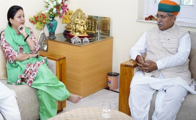 केंद्रीय मंत्री अर्जुनराम ने बीकानेर पहुंचकर प्रत्याशियों से ली चुनावी रिपोर्ट