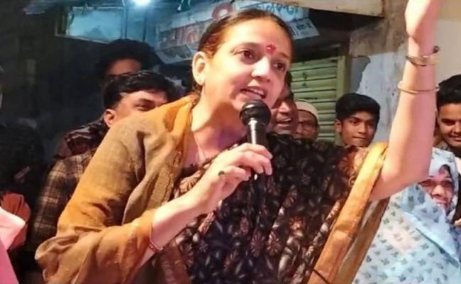 बहू एकता ने ससुर शांति धारीवाल को बताया बूढ़ा शेर, वीडियो हो रहा वायरल