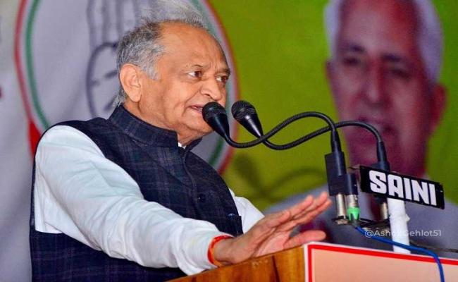 रिवाज बदलकर दोबारा सरकार बना रहे हम, विपक्ष के आरोप आधारहीन : मुख्यमंत्री