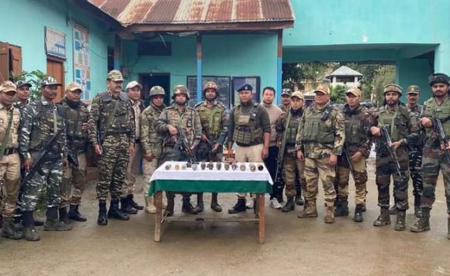 मणिपुर में हथियार और गोला बारूद बरामद, 113 लोगों को लिया हिरासत में