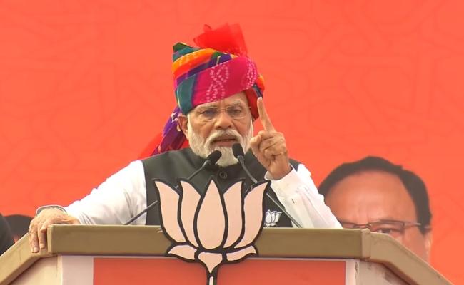 कांग्रेस का मतलब झूठे वादे, झूठी सौगंध और झूठा प्रचार: नरेन्द्र मोदी