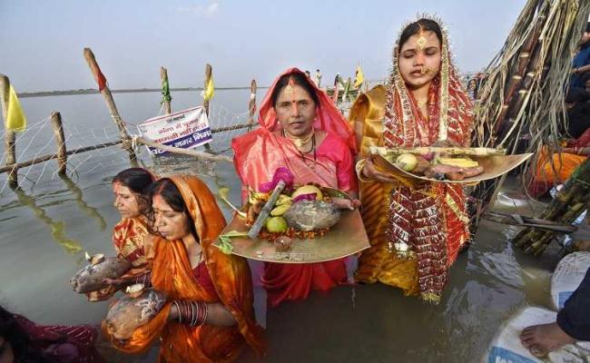मुख्यमंत्री ममता बोलीं- यहां रहने वाले लोग हमसे अधिक बंगाल से करते हैं प्यार
