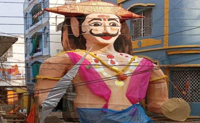 शाजापुर में दशमी पर होगा कंस का वध, 10 फीट के पुतले को सिंहासन पर बैठाया
