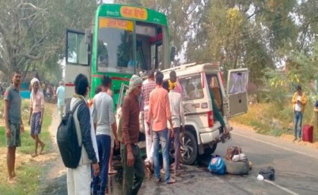 यूपी के चित्रकूट में जनरथ बस और कार की टक्कर में पांच की मौत