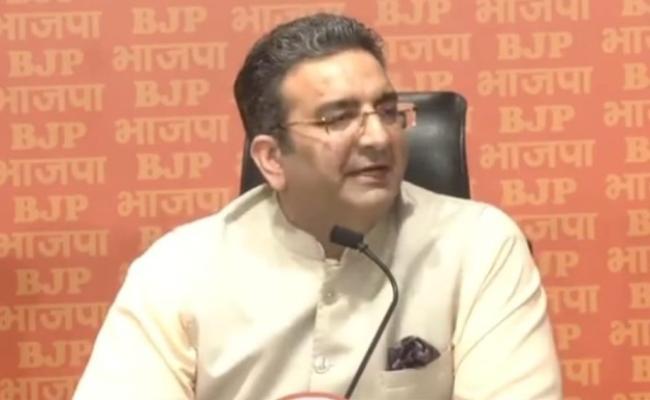 सुप्रीम कोर्ट की टिप्पणी पर भाजपा ने अरविंद केजरीवाल पर साधा निशाना, कहा- घोटाला ही उनका पर्याय है