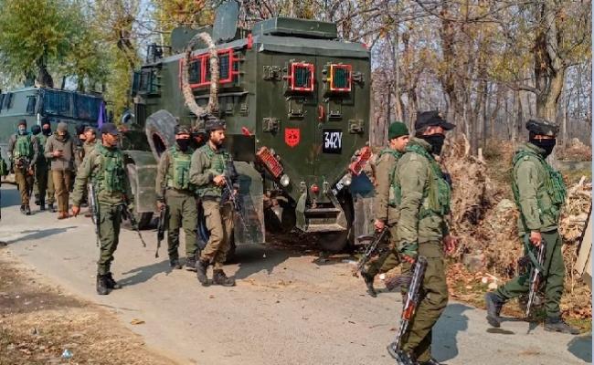 राजौरी मुठभेड़ में आतंकी ढेर, कैप्टन और एक जवान का बलिदान, दो जवान घायल