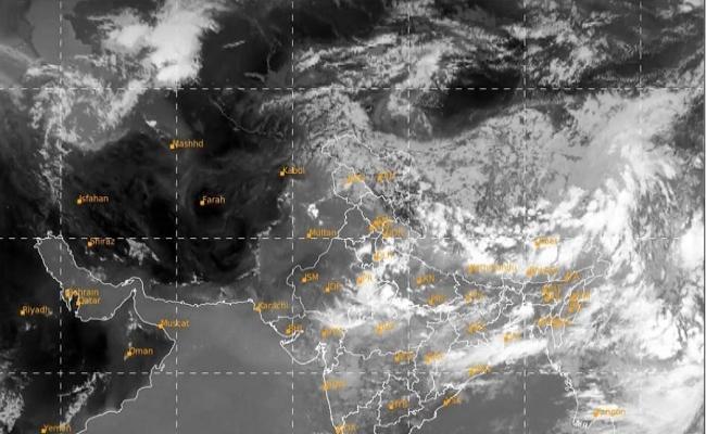 अगले तीन दिनों में मप्र, गुजरात, राजस्थान और महाराष्ट्र में भारी बारिश का अनुमान