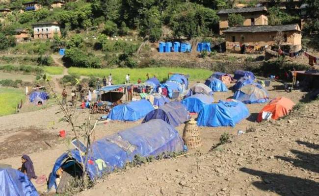नेपाल के भूकंप प्रभावित इलाके में ठंड से मरने वालों की संख्या 15 हुई