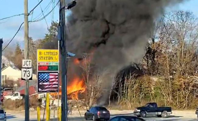 ओहियो में एक गैराज में धमाके के बाद लगी आग, तीन की मौत