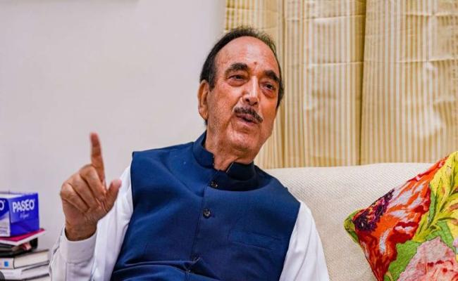 गुलाम नबी आज़ाद ने सुप्रीम कोर्ट के फैसले को दुखद और दुर्भाग्यपूर्ण बताया