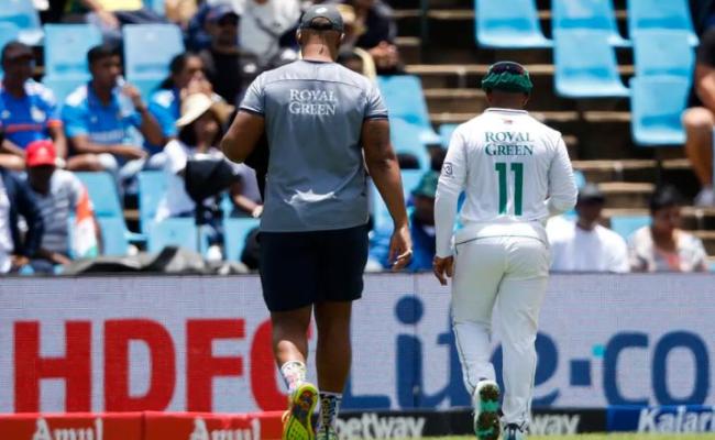 भारत के खिलाफ केप टाउन टेस्ट से बाहर हुए चोटिल तेम्बा बावुमा