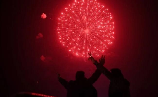 कराची में नए साल की खुशी में चौतरफा गोलीबारी, 30 घायल, 65 गिरफ्तार