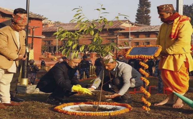 काठमांडू में भारतीय विदेशमंत्री डॉ. जयशंकर ने पशुपतिनाथ मंदिर में की पूजा, रुद्राक्ष का पौधा रोपा