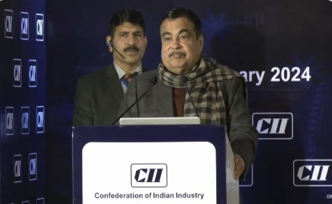 2030 तक दुर्घटना से होने वाली मौतों को 50 प्रतिशत तक कम करने का लक्ष्य : गडकरी