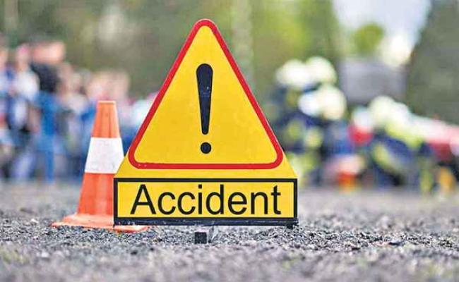 आगरा में बेकाबू कार नहर में गिरी, चार की मौत