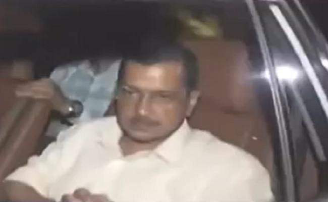 ईडी की हिरासत से अरविंद केजरीवाल ने पहला आदेश किया जारी