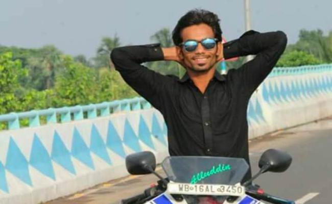 पश्चिम बंगाल में 'जुल्मी' लव जिहाद,शख्स ने पत्नी को मारी बाइक से टक्कर,गर्दन पर पैर रखकर खड़ा रहा