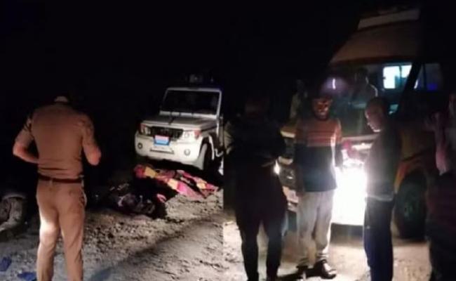 उत्तराखंड : बेतालघाट में मैक्स वाहन गहरी खाई में गिरा, 8 की मौत, मुख्यमंत्री ने जताया दुख