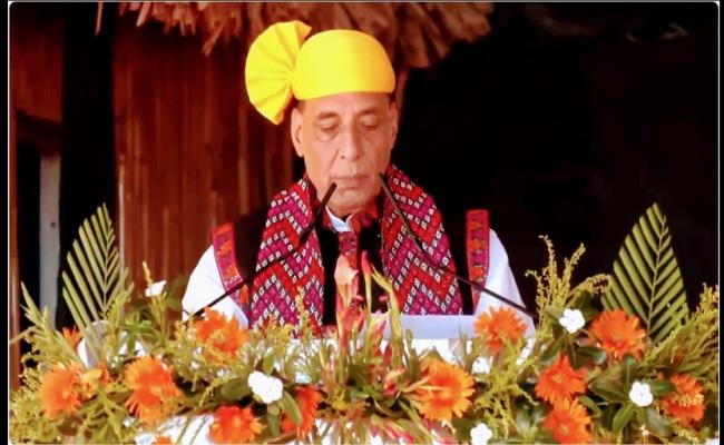 रक्षा मंत्री राजनाथ सिंह ने अरुणाचल की धरती से चीन पर साधा निशाना