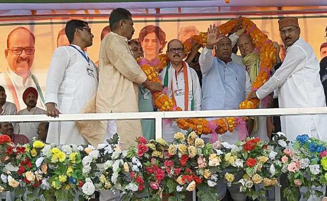 कांग्रेस देशहित में विश्वास रखने वाली पार्टी: खड़गे