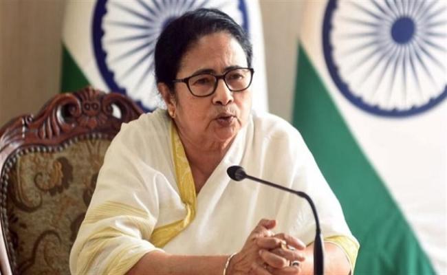 इलेक्शन सर्वे को फाइनेंस करती है भाजपा, भरोसा करने की जरूरत नहीं : ममता