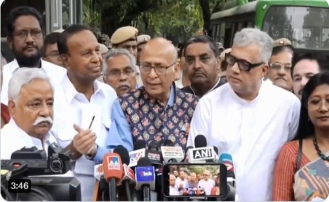 इंडीआ गठबंधन ने मतदान प्रतिशत के प्रकाशन में देरी पर चुनाव आयोग से की मुलाकात