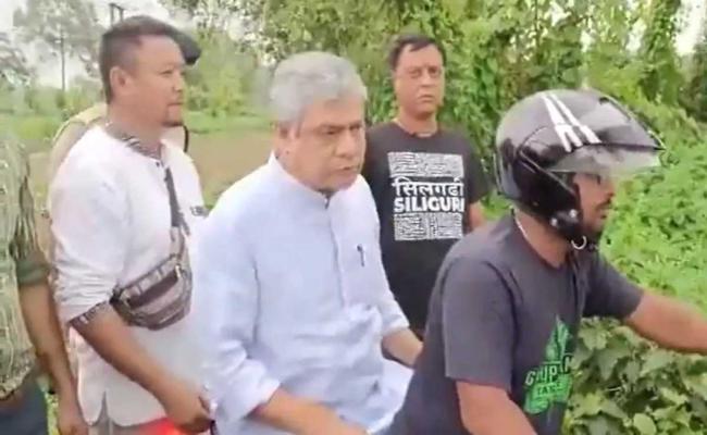 रेलमंत्री वैष्णव रेल दुर्घटना स्थल पर पहुंचे, मृतकों की संख्या 15 पहुंची