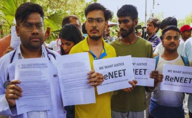 नीट परीक्षा की सीबीआई करेगी जांच, पटना और गोधरा टीम रवाना