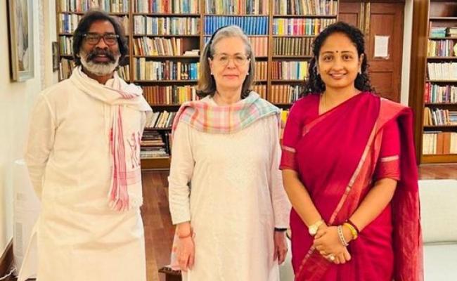 साेनिया गांधी से मिले झारखंड के मुख्यमंत्री हेमंत सोरेन