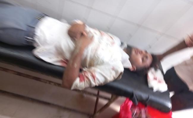 बलिया: खड़े ट्रक में टकराया छात्रों से भरा पिकअप, एक की मौत, 14 बच्चे घायल
