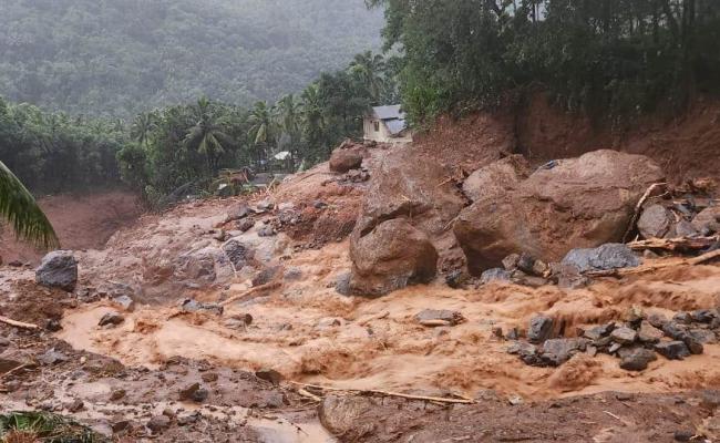 वायनाड भूस्खलन : 93 लोगों की मौत, कई घायल, राज्य सरकार ने दो दिन के राष्ट्रीय शोक की घोषणा की