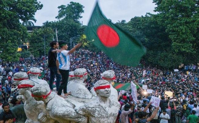 बांग्लादेश में फिर भड़की हिंसा, शुरू हुआ विरोध प्रदर्शन, 98 लोगों की मौत
