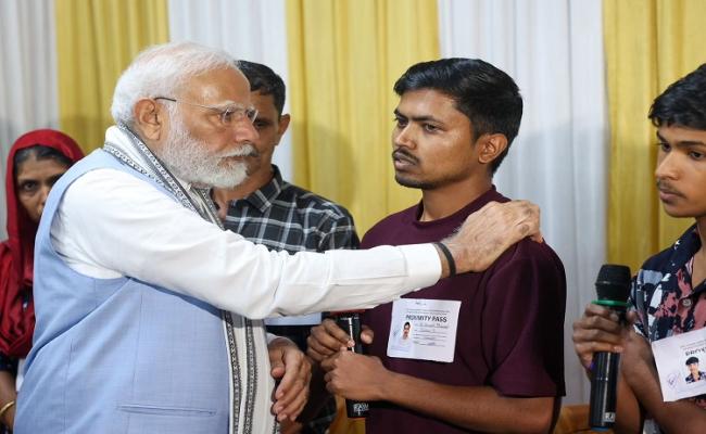 प्रधानमंत्री ने केरल सरकार को राहत प्रयासों में हर संभव सहायता का दिया आश्वासन