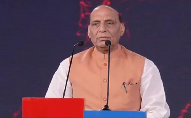 महिला अपराधों के खिलाफ अभी बहुत कुछ किया जाना बाकी​ : राजनाथ